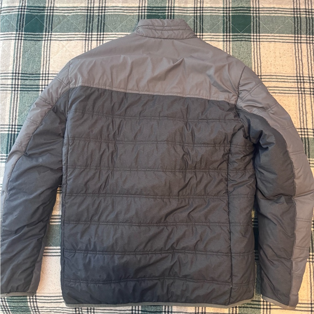 Dakine Two-Tone Gray Men’s Puffer Jacket - Picture 4 of 6